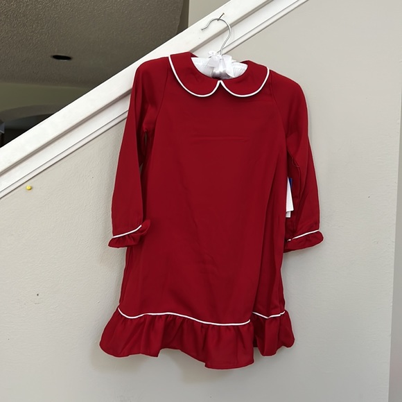 Edgehill Collection
Little Girls Family Matching Christmas Red Sleep Gown - Picture 5 of 9